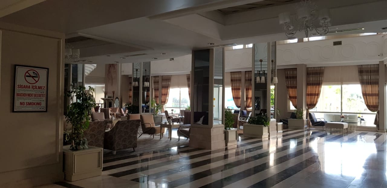 Lobby Bella Resort & Spa