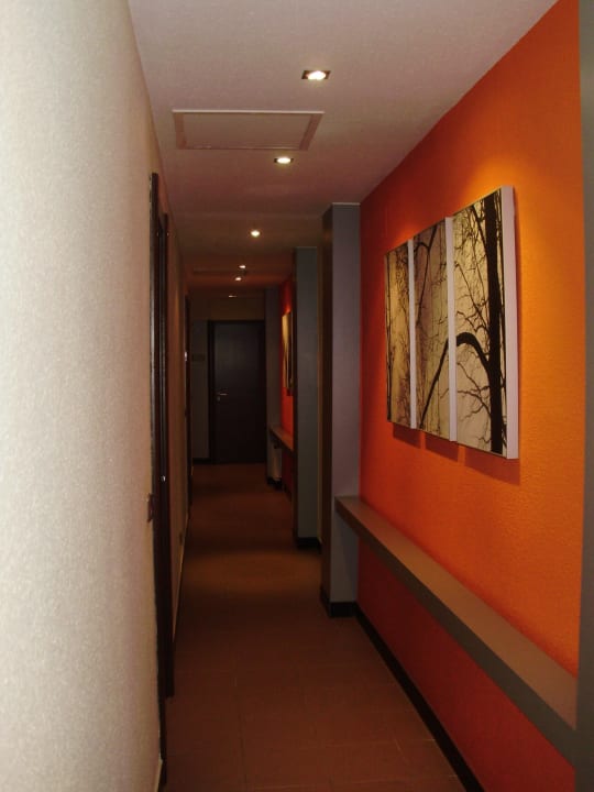 Flur zum Zimmer gehend Hostal Ballesta