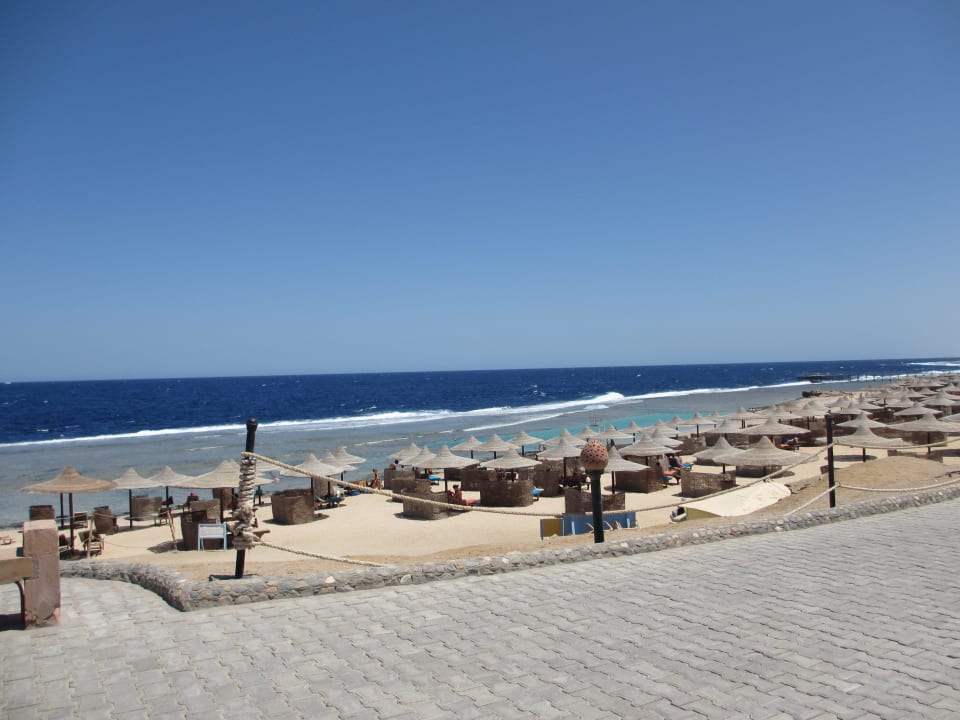 Blick von der Strandbar auf's Meer Sentido Akassia Beach