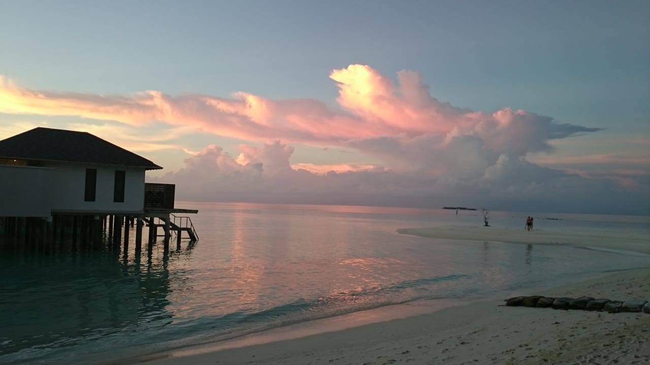 Sonnenuntergang - Westseite NH Collection Maldives Havodda Resort
