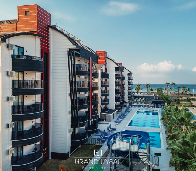 Außenansicht Grand Uysal Beach & Spa Hotel