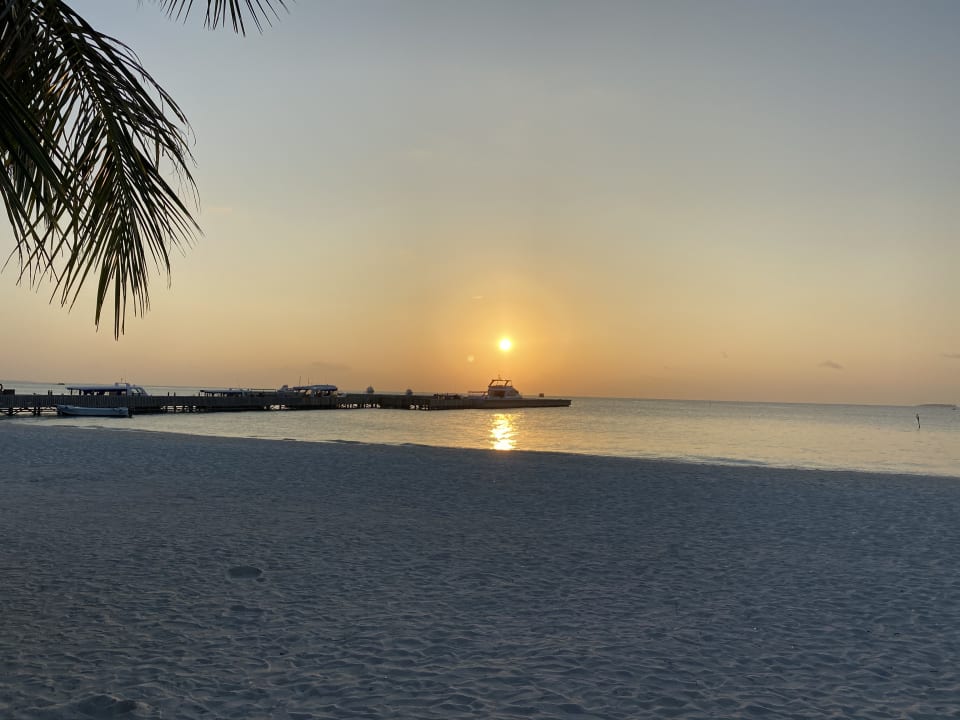 Strand Meeru Maldives Resort Island