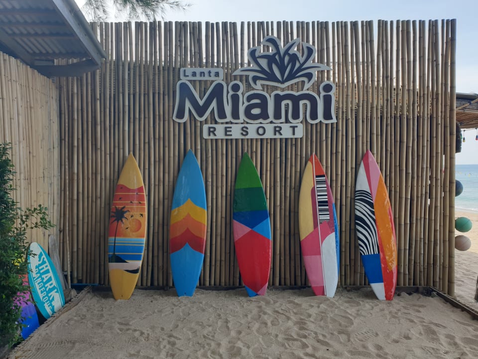 Strand Lanta Intanin Resort