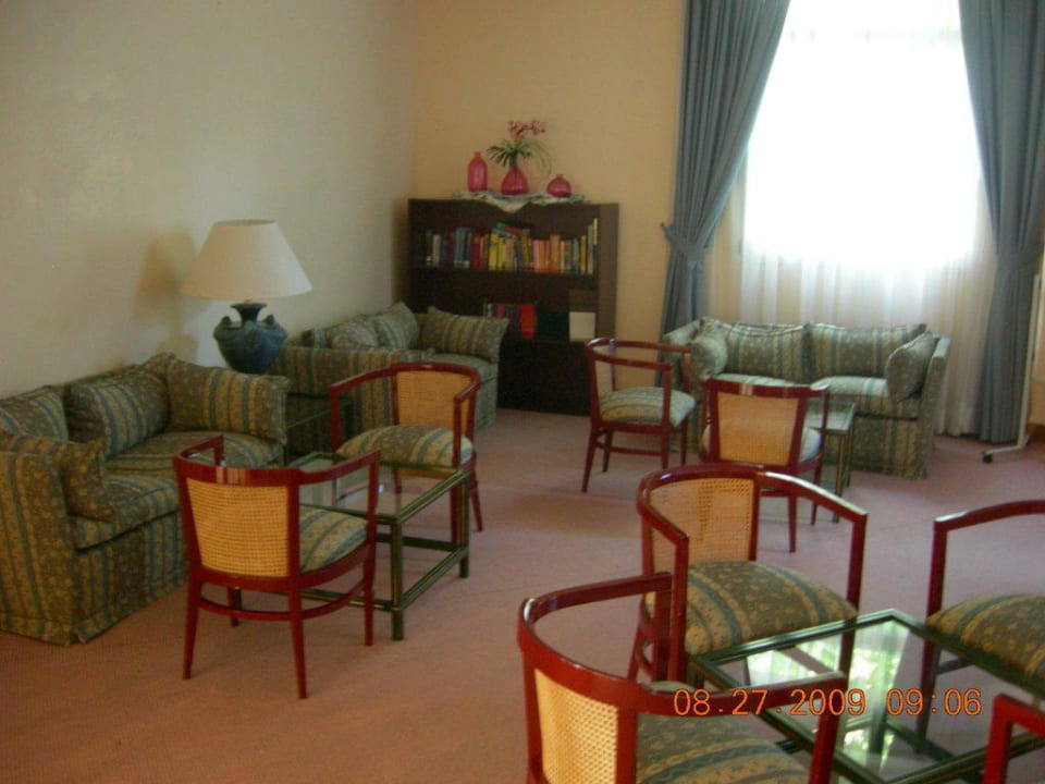 Gleich neben der Lobby das Lesezimmer Hipotels Hipocampo Playa