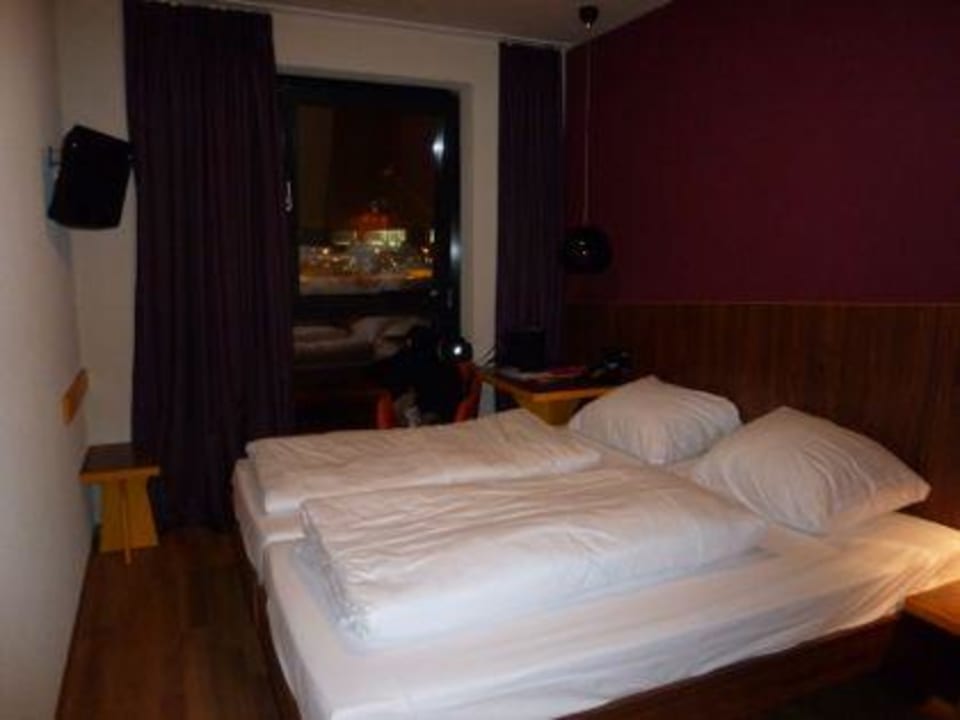 Doppelzimmer MEININGER Hotel Frankfurt/Main Airport