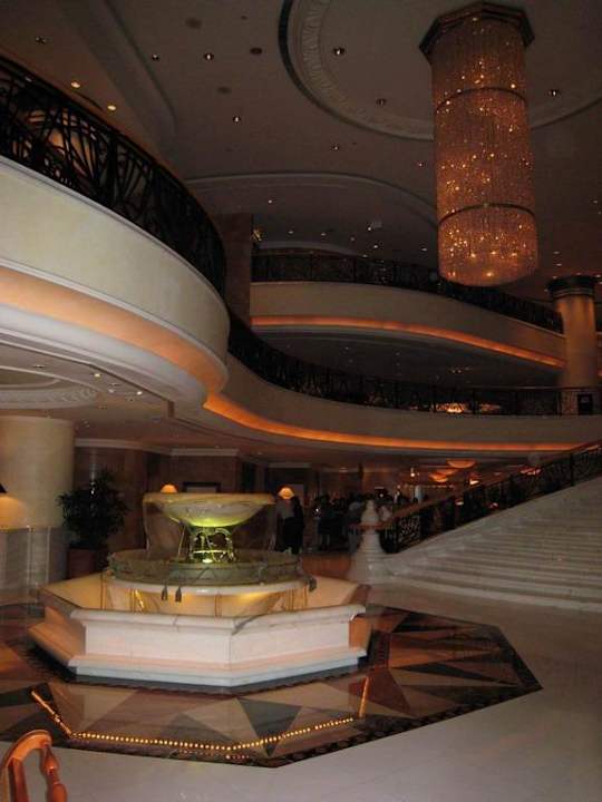 Lobby Harbour Grand Kowloon