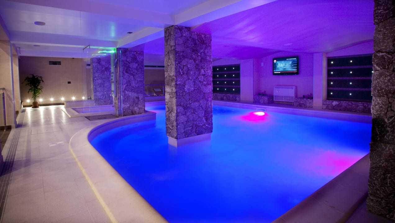 Piscina interna A Nuciara Park Hotel & Wellness Center