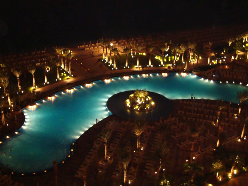 Hauptpool bei Nacht Atlantis, The Palm