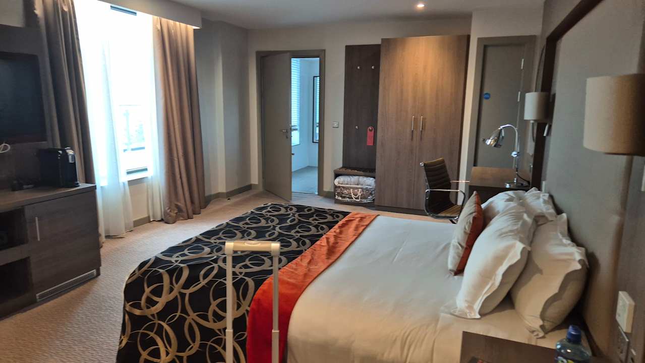 Zimmer Clayton Hotel Charlemont