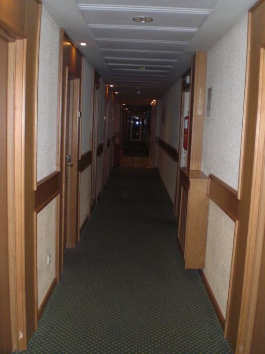 Der Flur Valentin Reina Paguera