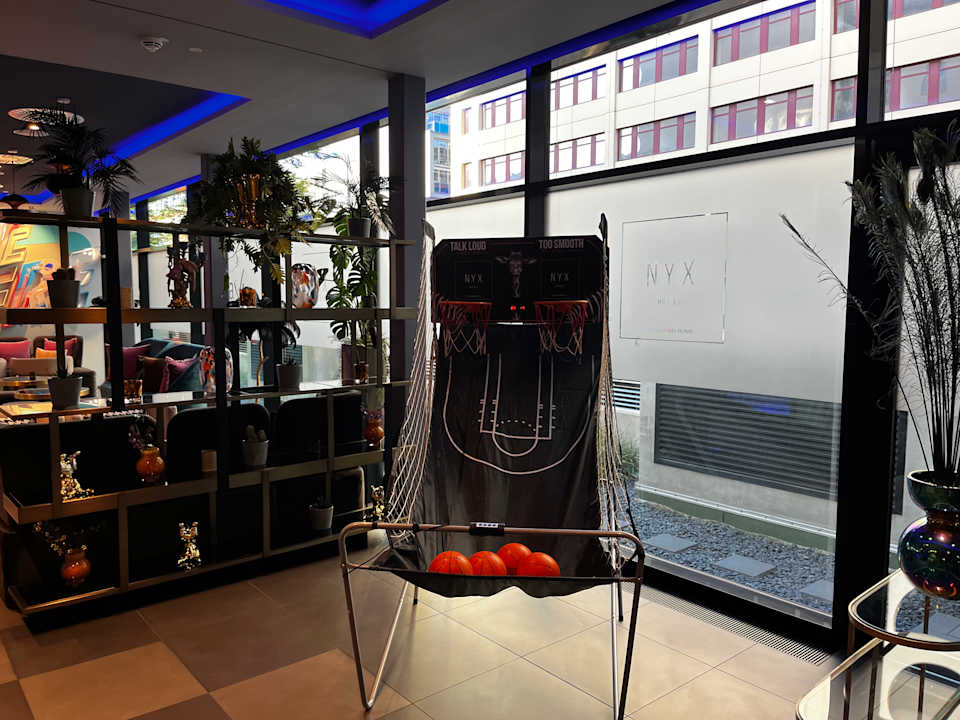 Lobby NYX Hotel Hamburg