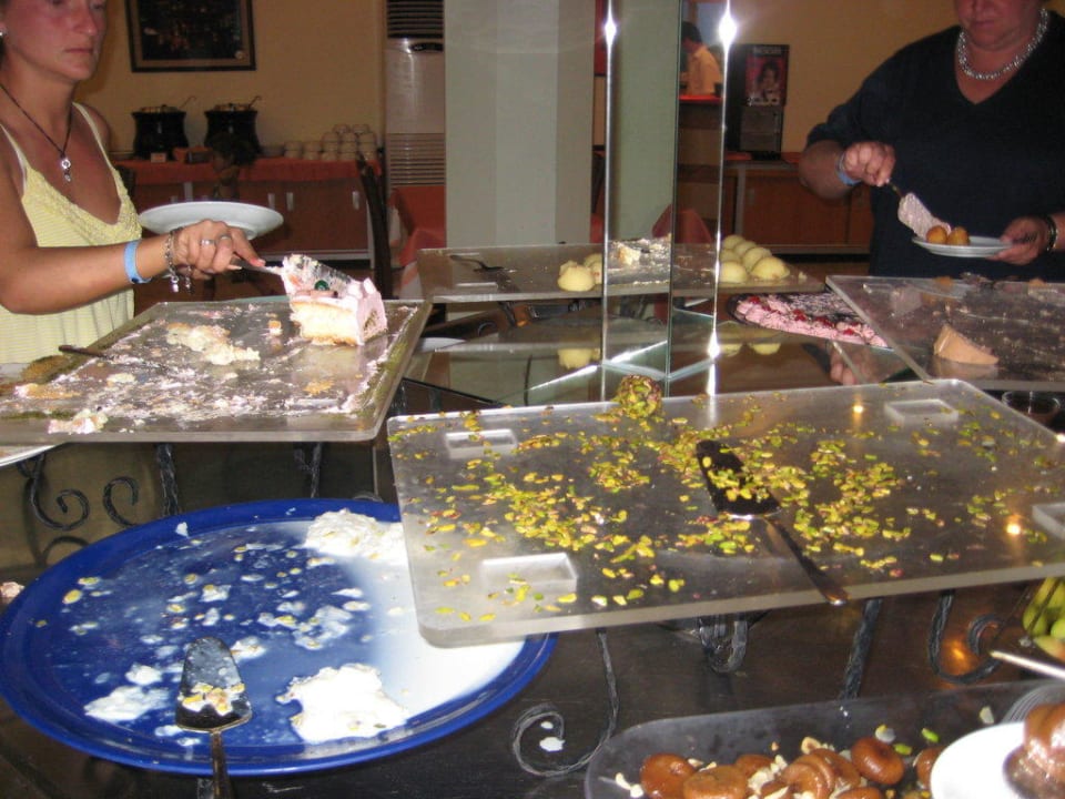 Dessertbuffet nach 45 Minuten Club Dizalya