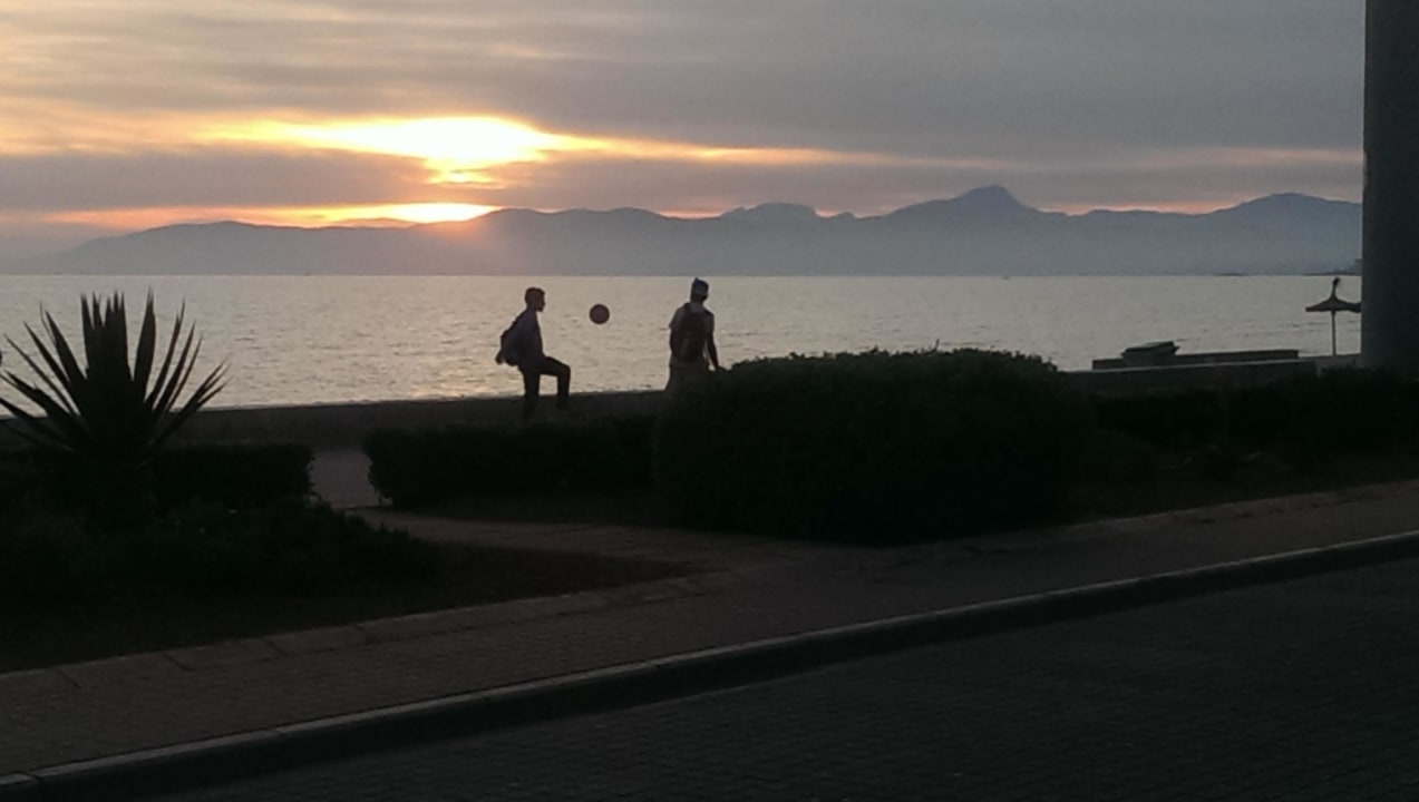 Blick aufs Meer vorm Sonnenuntergang AYA Seahotel - Adults only