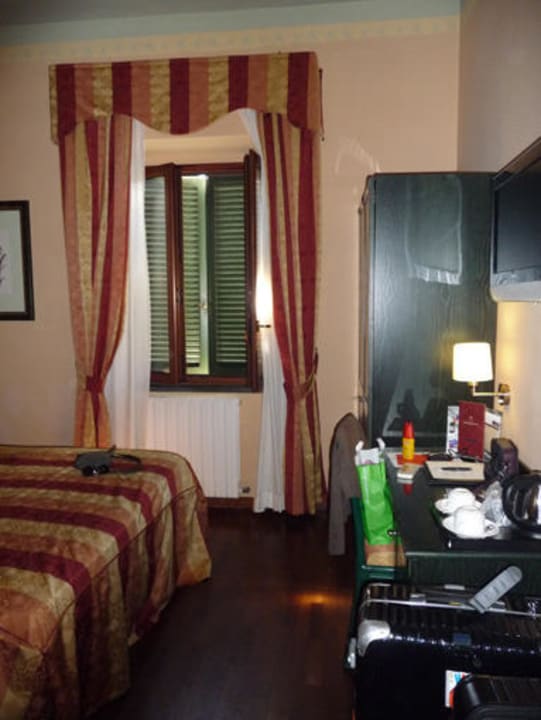 Recht eng gehts zu Hotel Bologna