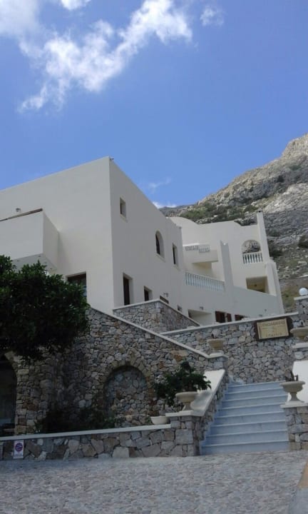 Außenansicht Hotel Epavlis