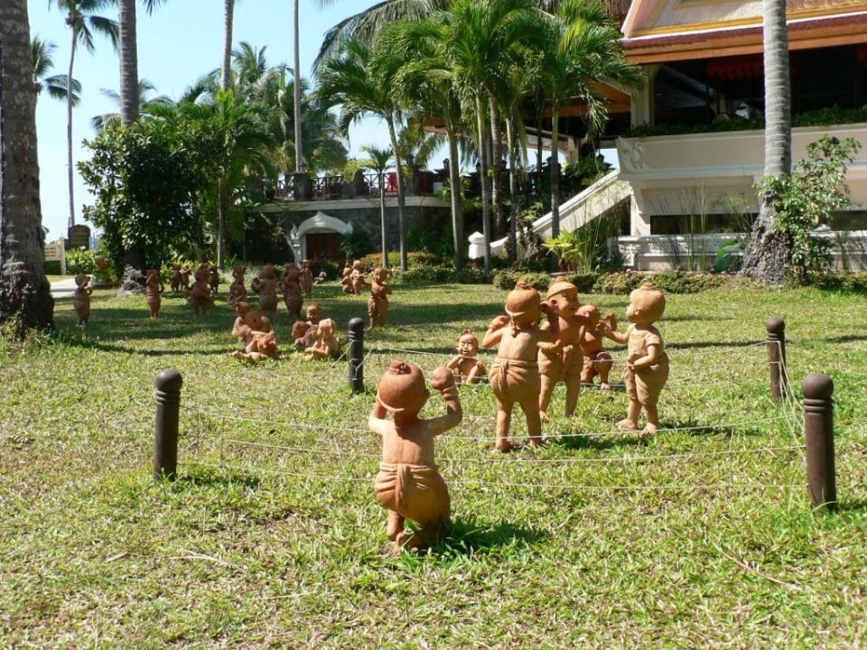 Thailändische Gartenzwerge Santhiya Tree Koh Chang Resort