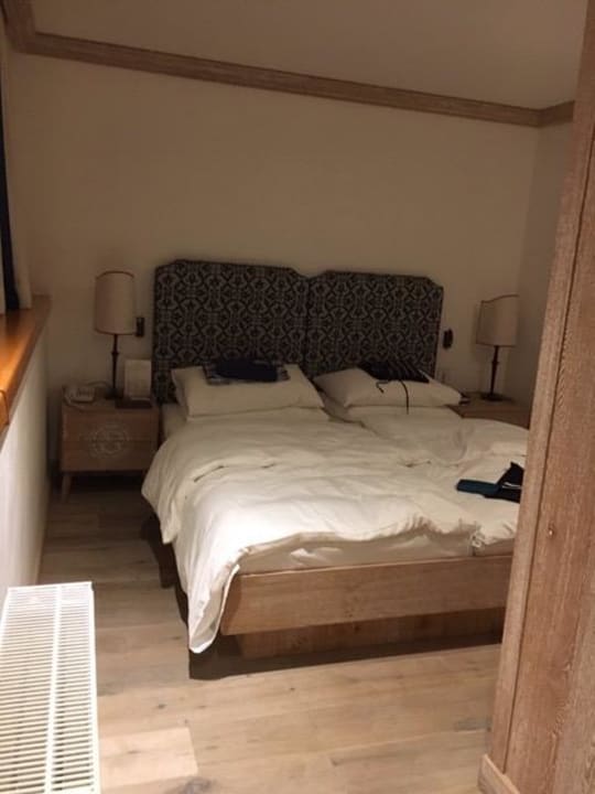 40 cm - Max 50 cm Gangbreite um das Bett Hotel Hochschober