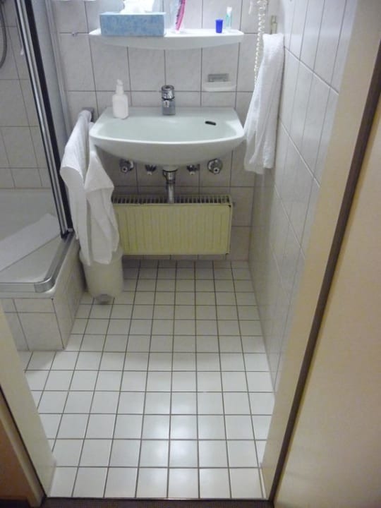 Sicht vom Korridor ins Bad Flair Hotel Sonnenhof