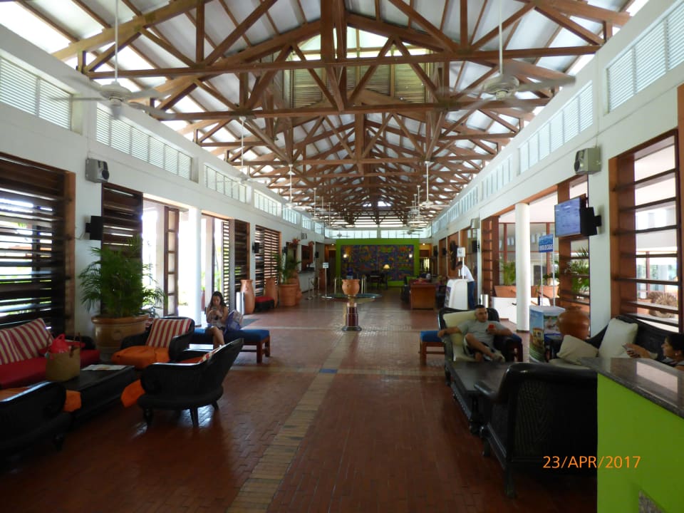 Lobby Grand Decameron Panama, A Trademark All Inclusive Resort