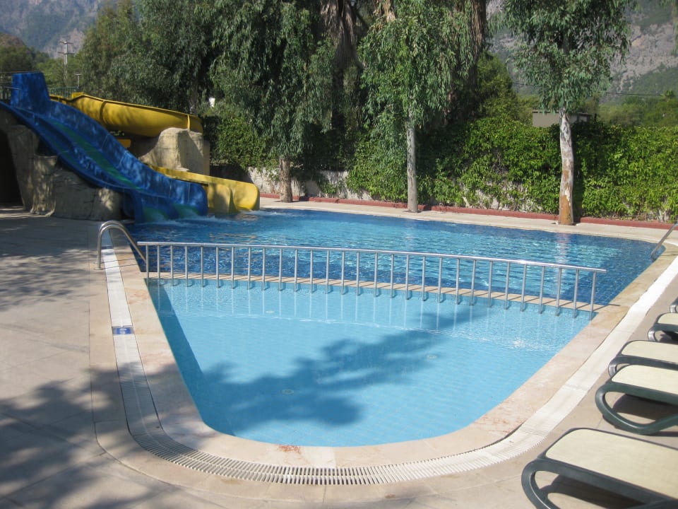 Abseits liegender Kinderpool Greenwood Kemer Resort