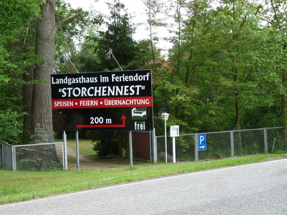 Einfahrt ins Storchennest Feriendorf Storchennest
