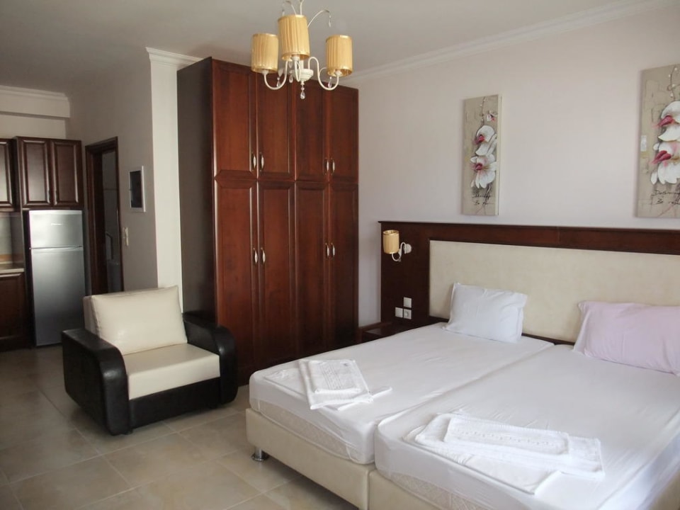 Das Studio Royal Beach Hotel