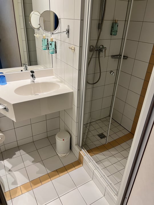 Zimmer Essential by Dorint Hotel Köln-Junkersdorf