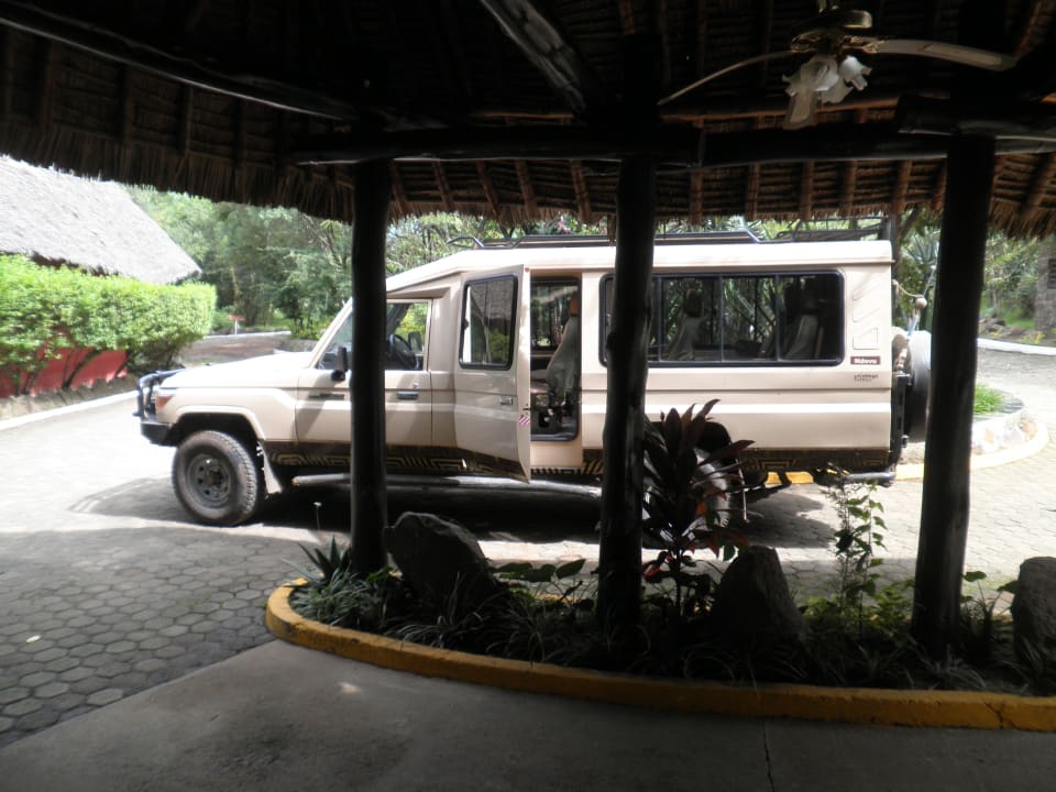 Gerüstet für die Pirsch... David Livingstone Safari Lodge