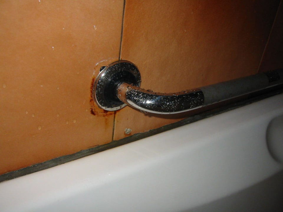 Schimmel in der Badewanne. Cinnamon Hakuraa Huraa Maldives