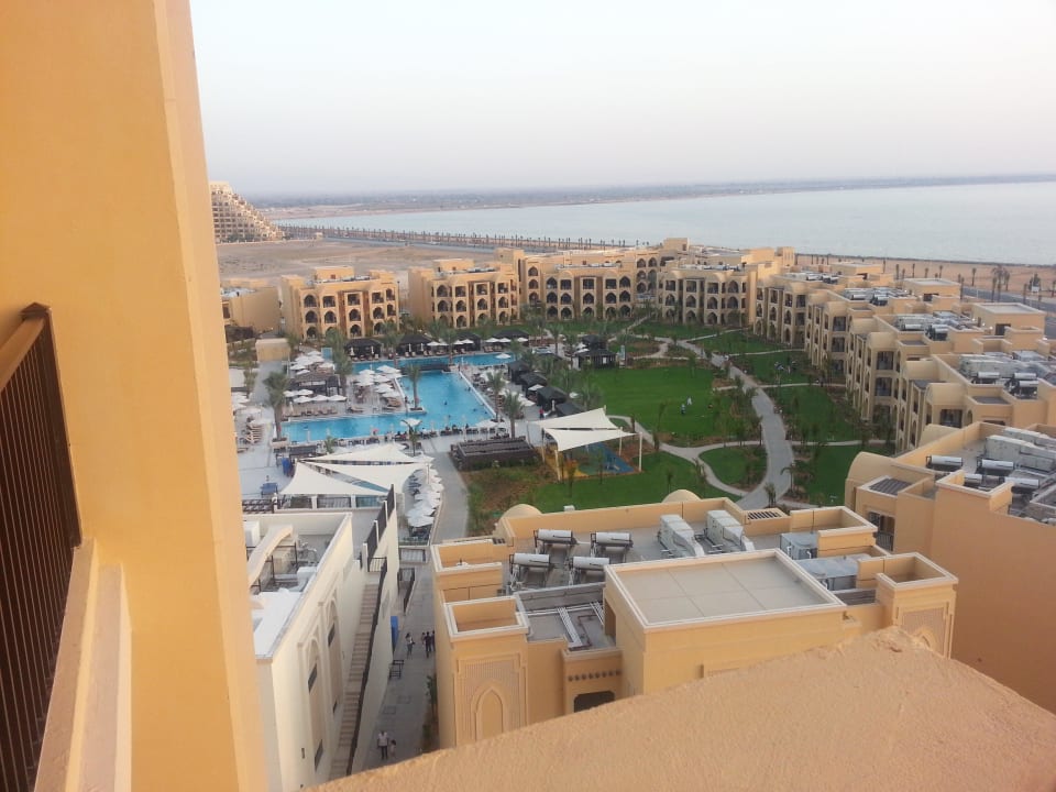 Toller Ausblick auf die Anlage DoubleTree by Hilton Resort & Spa Marjan Island