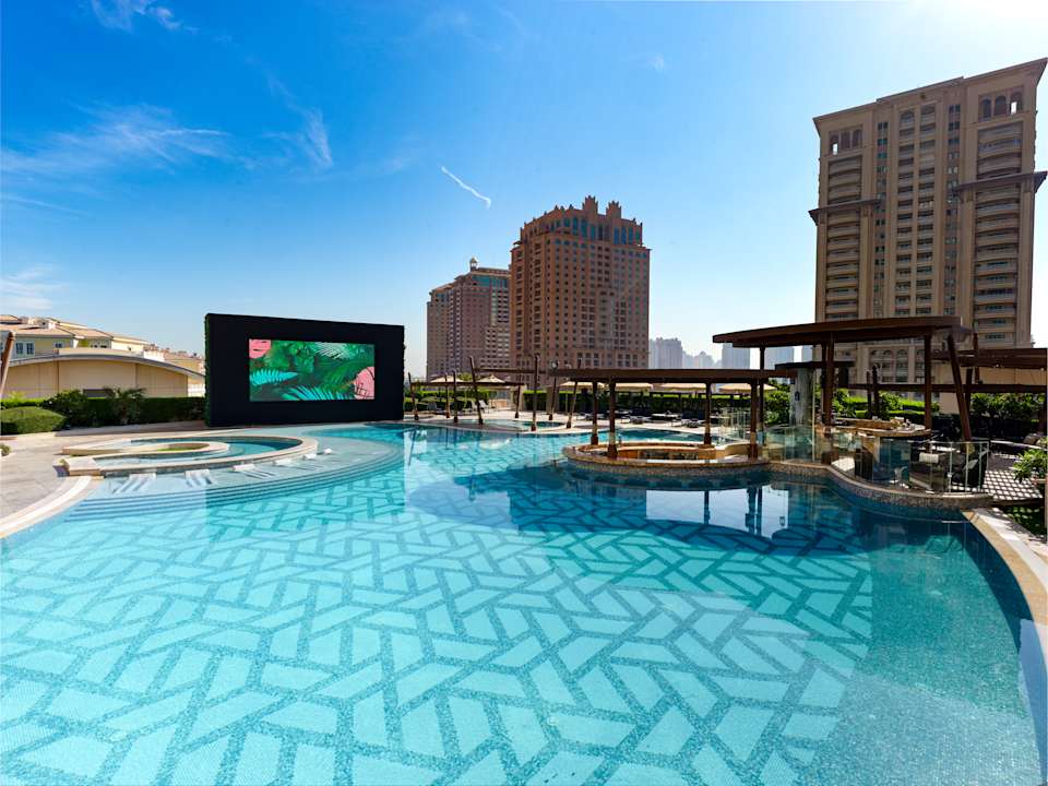 Pool Hilton Doha The Pearl