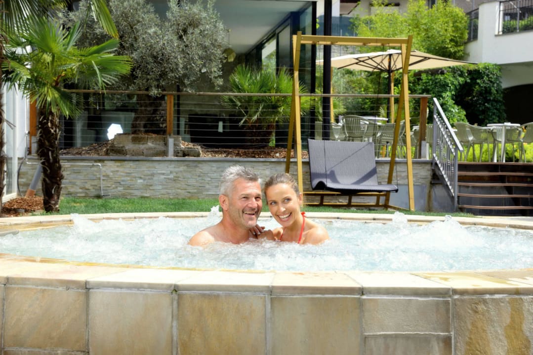 Outdoor whirlpool STROBLHOF Active Family SPA Resort