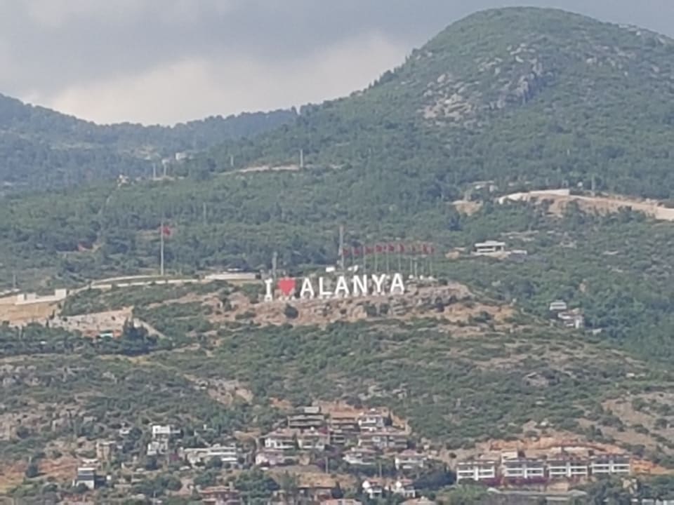 Blick von der Seeseite Sultan Sipahi Resort