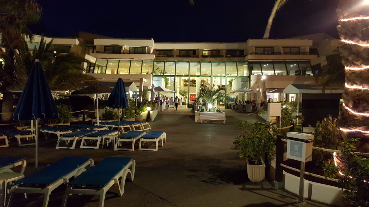 Eingang zur Bar und Außenbereich Dreams Lanzarote Playa Dorada Resort & Spa