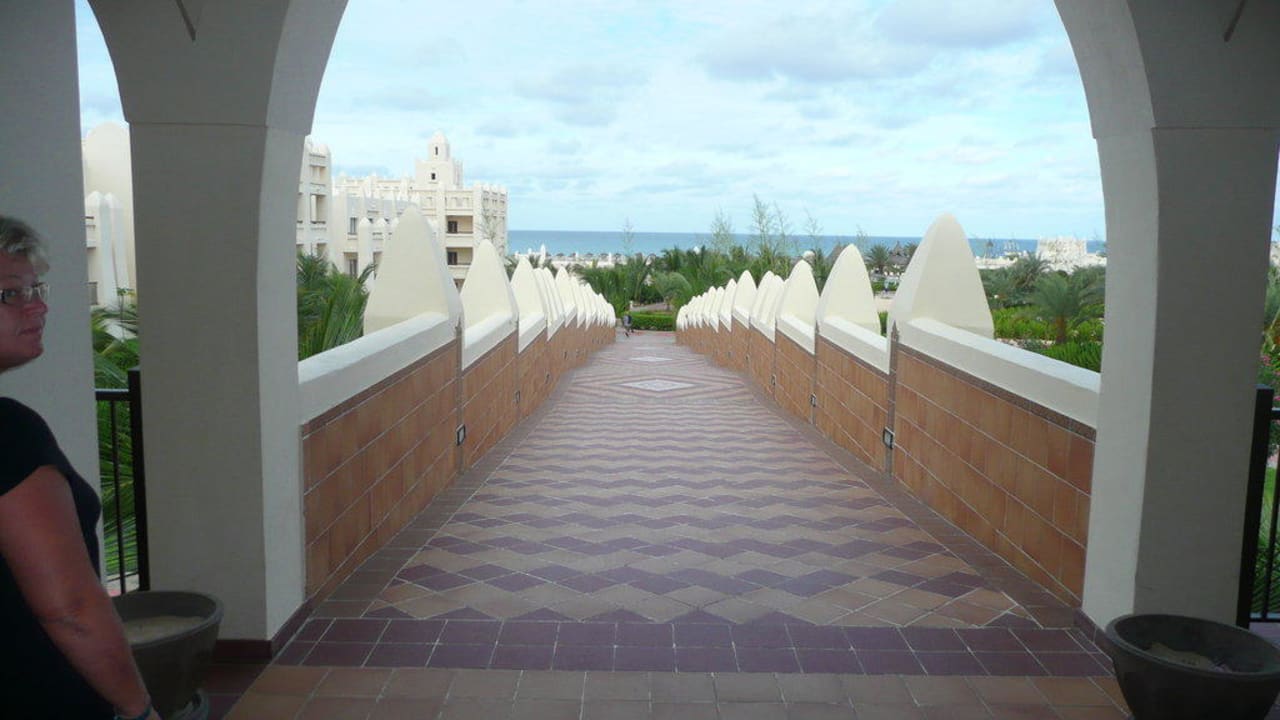 Von der Lobby in die Anlage Hotel Riu Karamboa