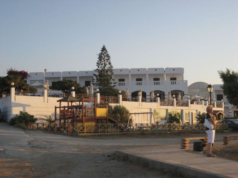 Hotel von der Meerseite Maritimo Beach Hotel