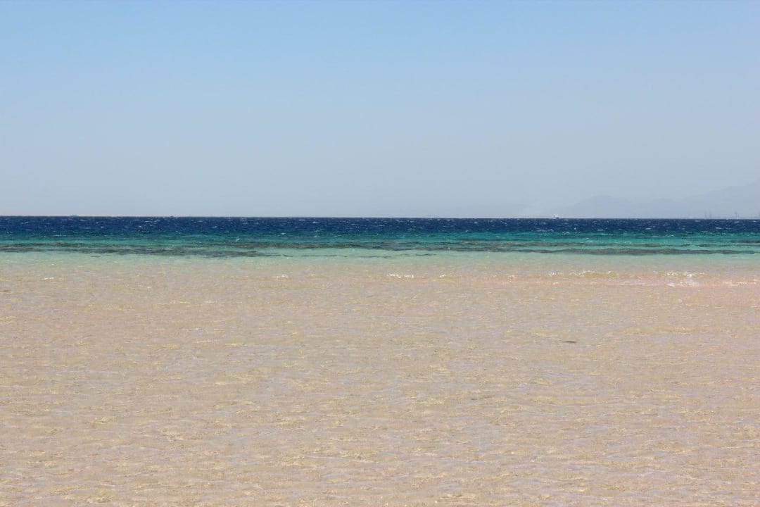 Die vorgelagerte Sandbank Hotel Sheraton Soma Bay Resort