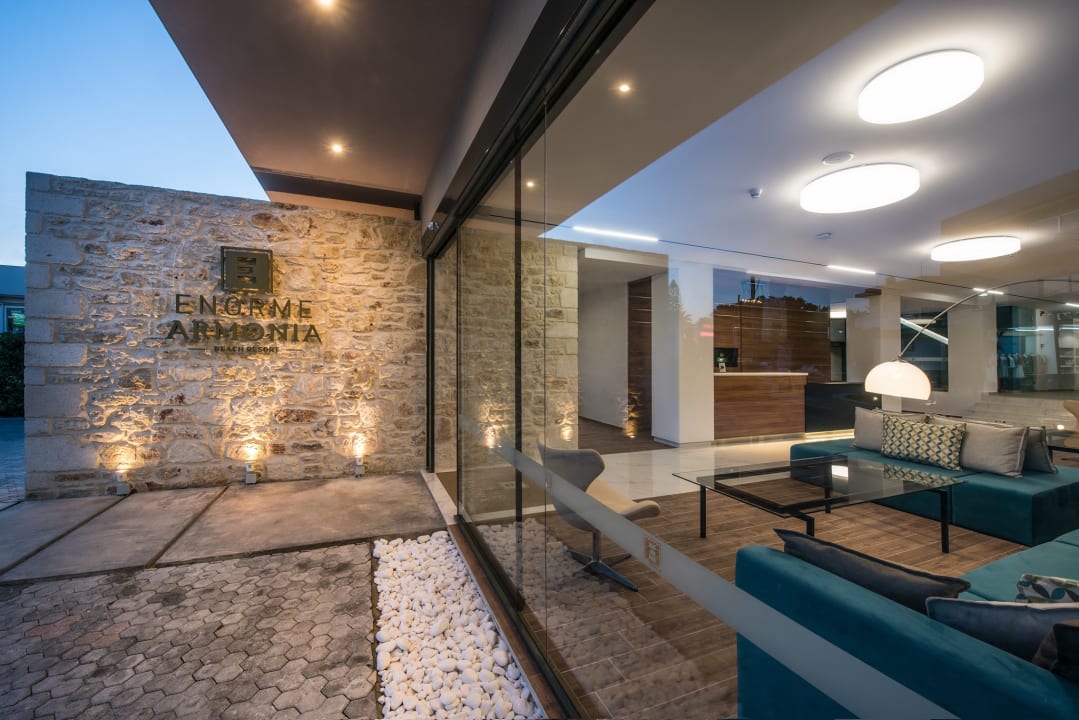 Lobby Enorme Armonia Beach