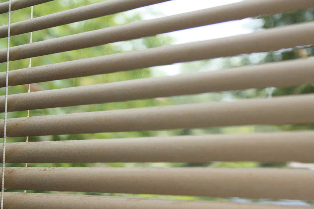 Verstaubte Jalousien Center Parcs Park Nordseeküste