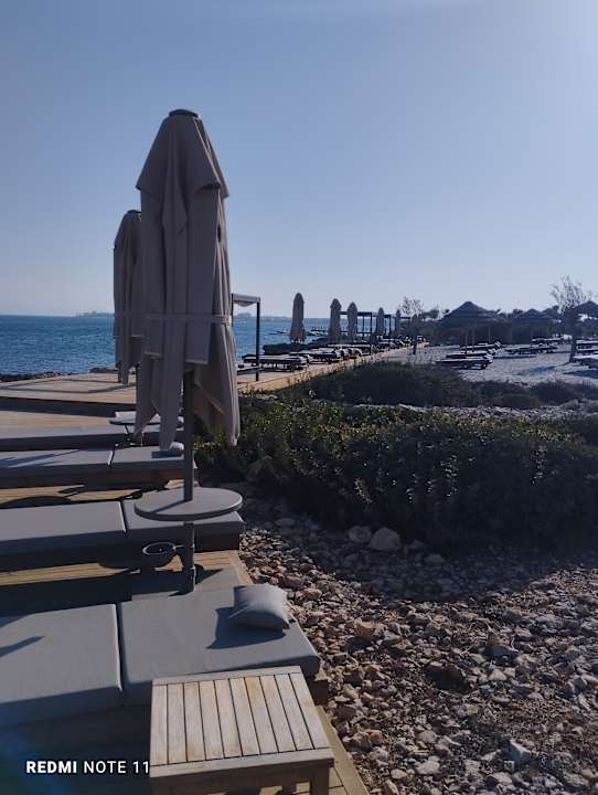 Strand Anda Barut Collection