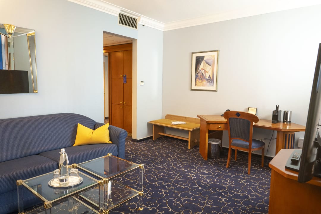 Zimmer Atomis Hotel Munich Airport by Mercure