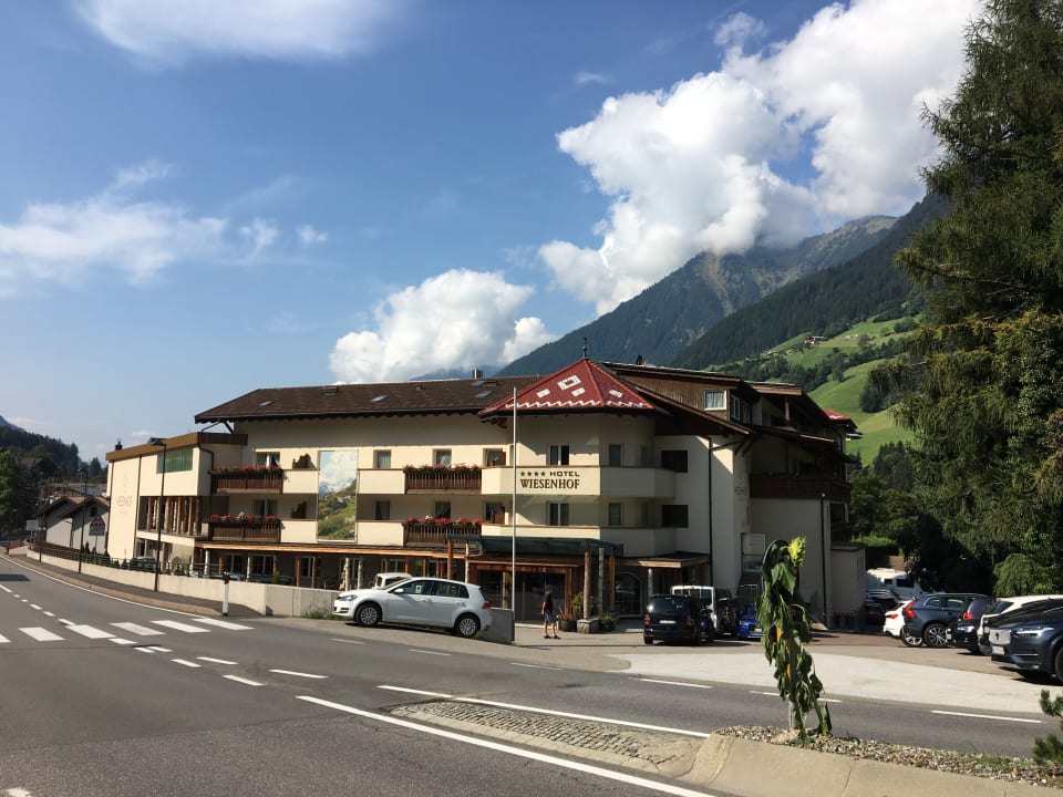 Außenansicht Hotel Wiesenhof Garden Resort