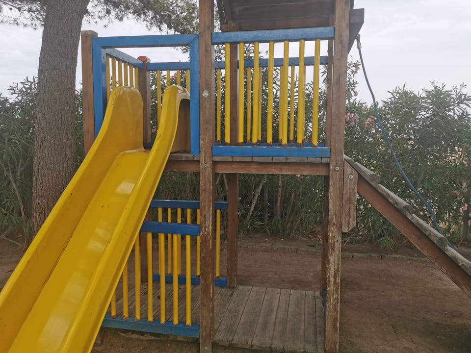 Gartenanlage Aparthotel Holiday