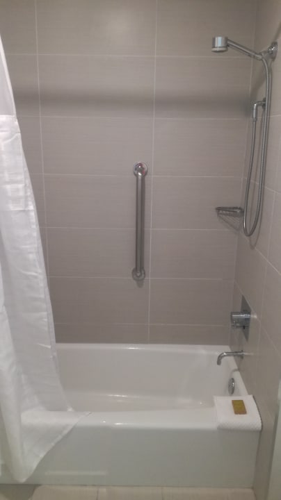 Zimmer Grand Naniloa Hotel, a Doubletree by Hilton