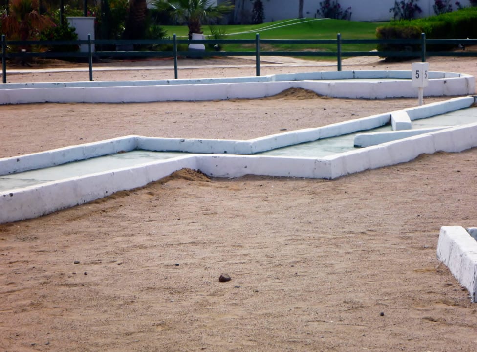 Weg durch die Hotelanlage - Minigolf Hotel Mercure Hurghada