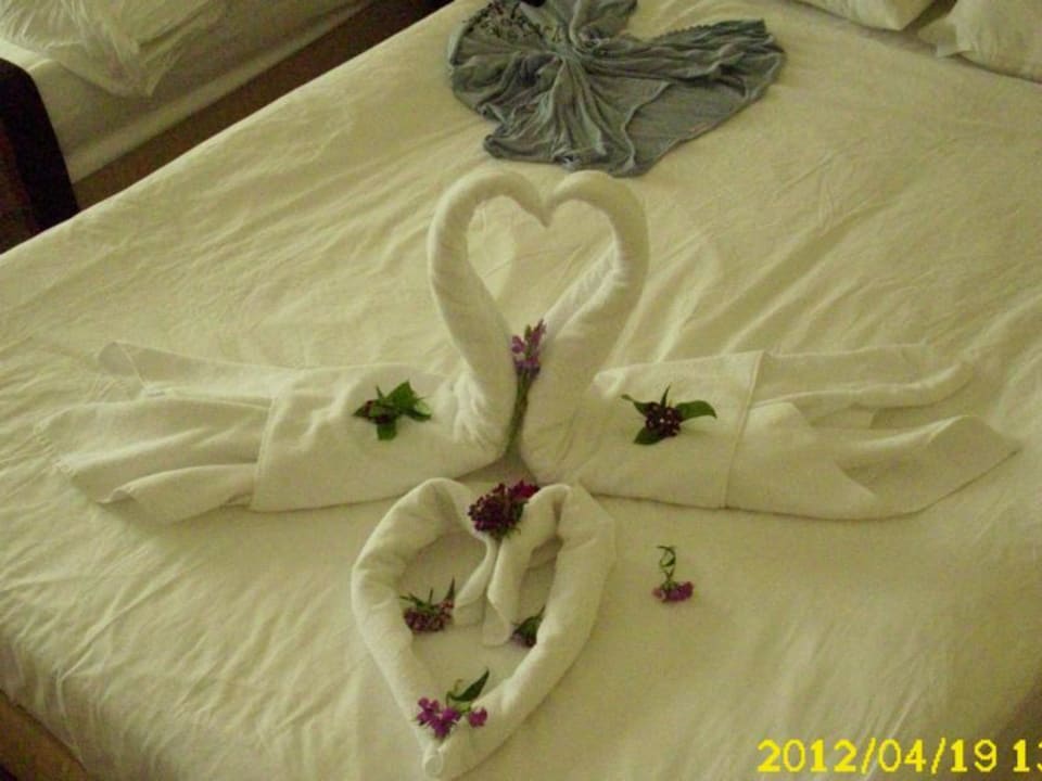 Eine kleine Aufmerksamkeit des Zimmerservice  Oz Hotels Incekum Beach