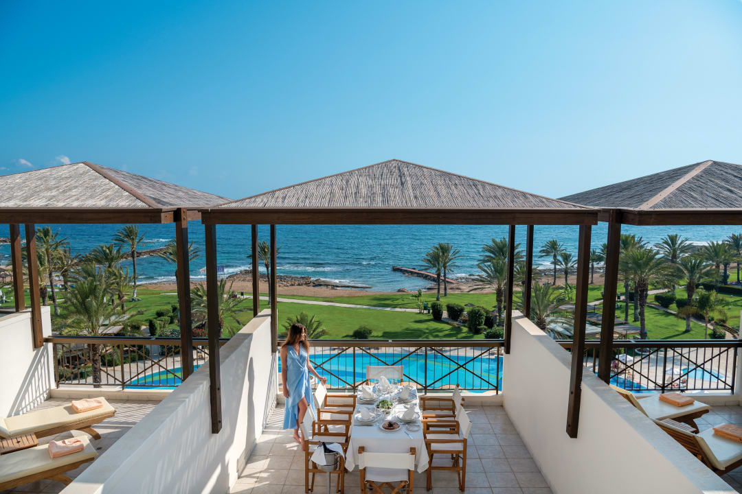 Ausblick Constantinou Bros Athena Beach Hotel