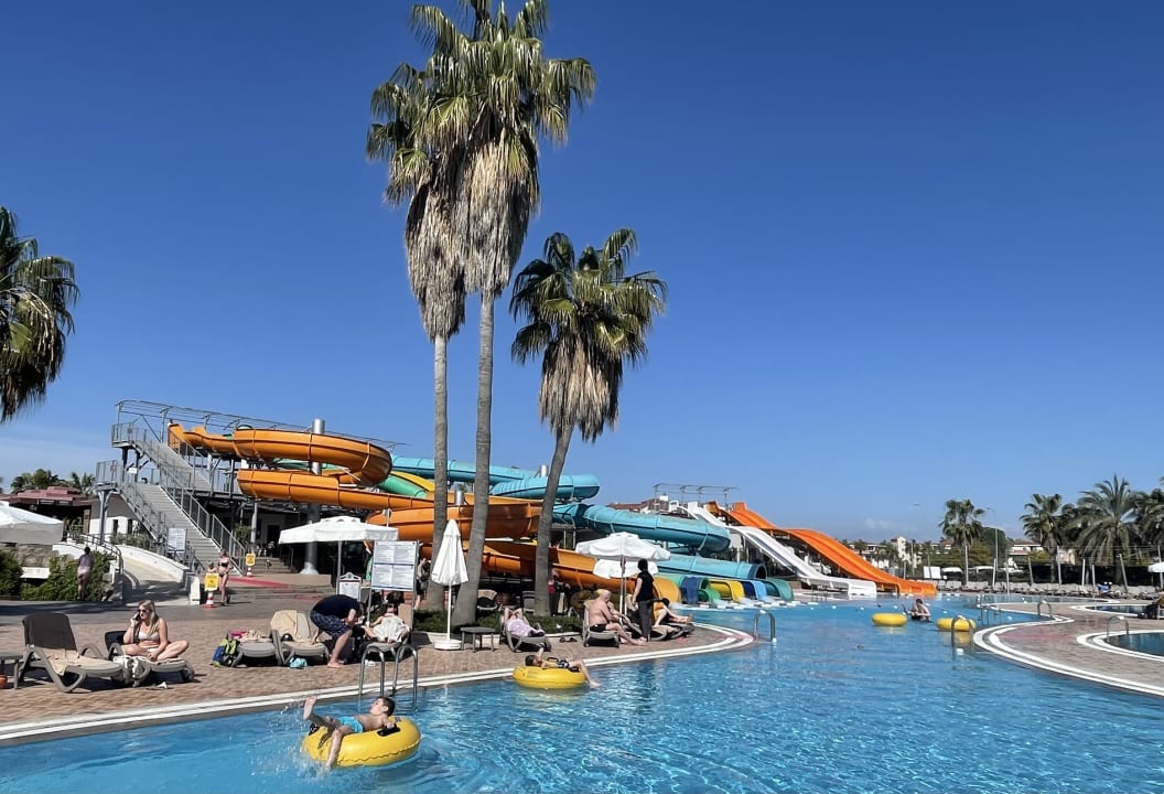 Pool VONRESORT Golden Coast