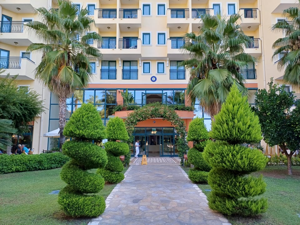 Außenansicht Miramare Queen Hotel