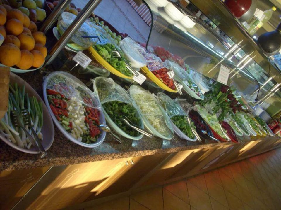 Büffet Lonicera Resort & Spa Hotel